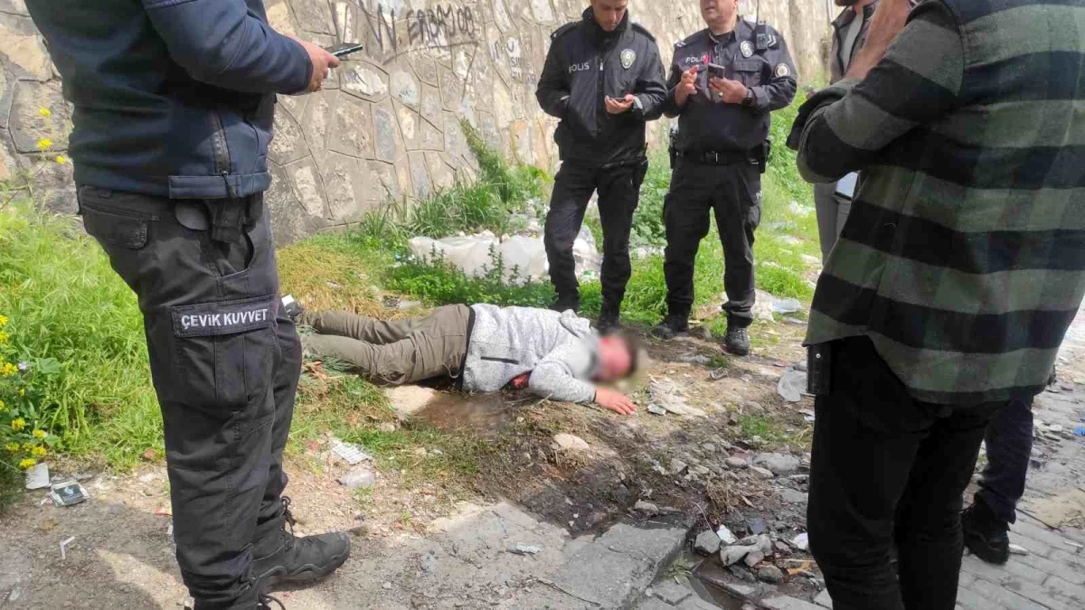 Aydın'da 10 Metrelik Yükseklikten Düşen Genç Hastaneye Kaldırıldı