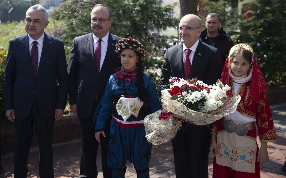 Hazine ve Maliye Bakanı Mehmet Şimşek Aydın'da İş Dünyasıyla Buluştu