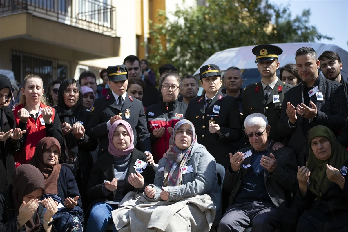 Konya'da düşen askeri eğitim uçağı sonucu şehit olan Uzman Çavuş Ercan Güven'in cenazesi Aydın'da defnedildi
