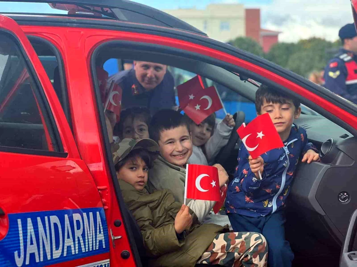 Minikler Didim İlçe Jandarma Komutanlığı'nı Ziyaret Etti