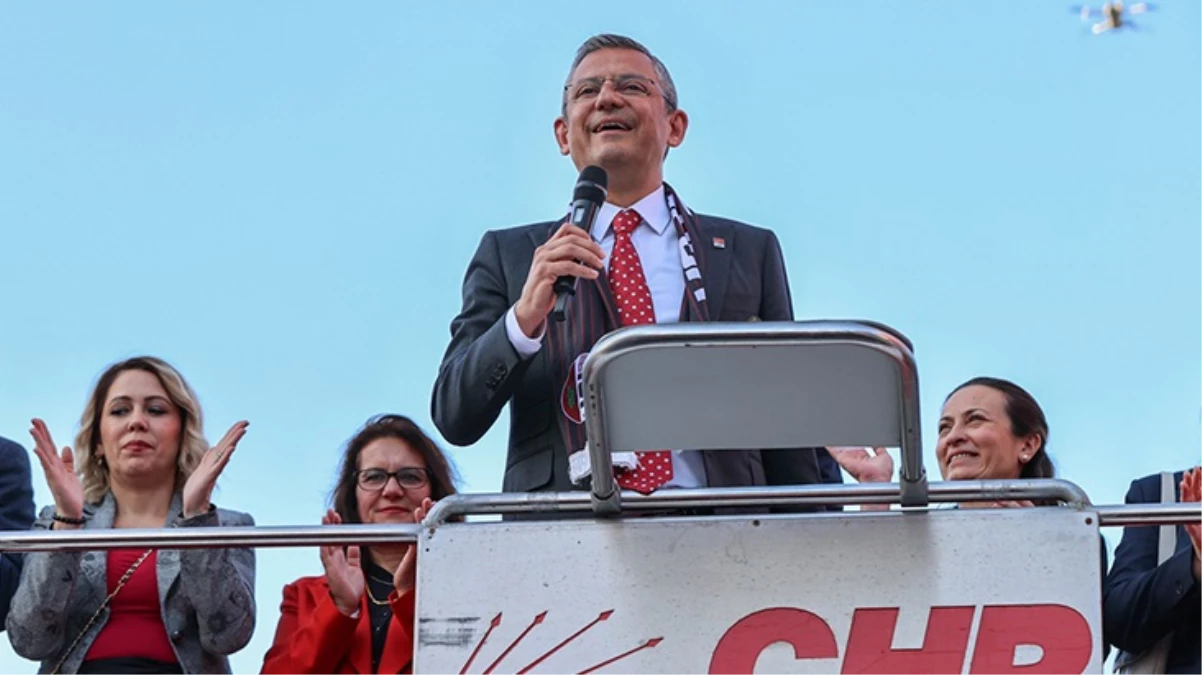 Özgür Özel'den 